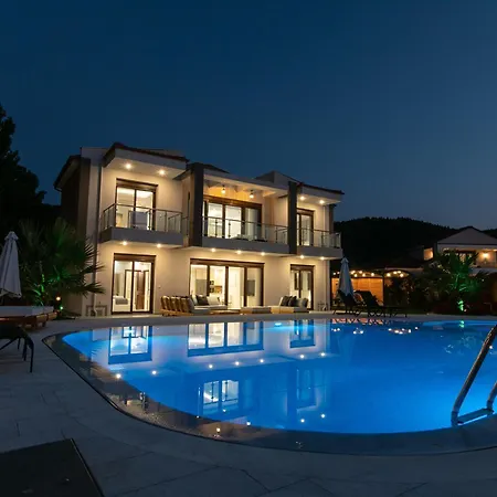 Chrisa וורוורו