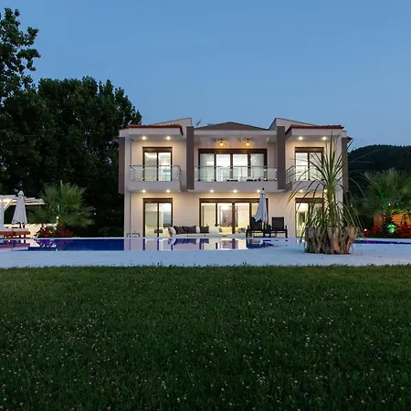 Chrisa * וורוורו