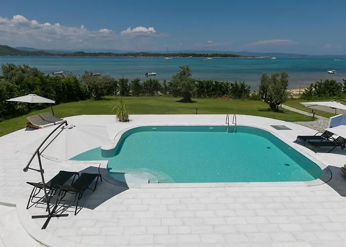 Chrisa Willa Vourvourou