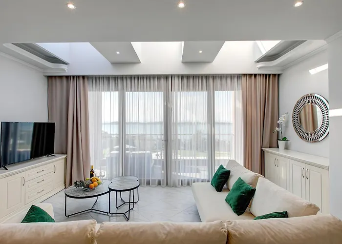 Chrisa Willa Vourvourou