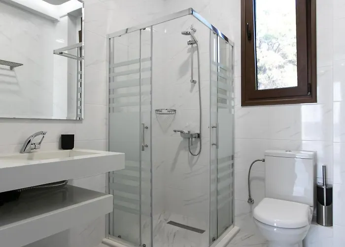 Chrisa Willa Vourvourou