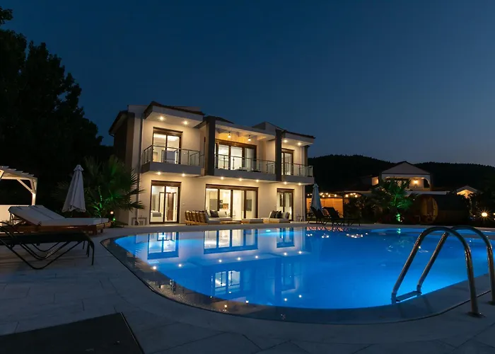 Chrisa 보우르보우로우