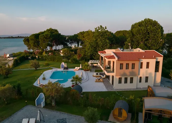 Chrisa * 보우르보우로우