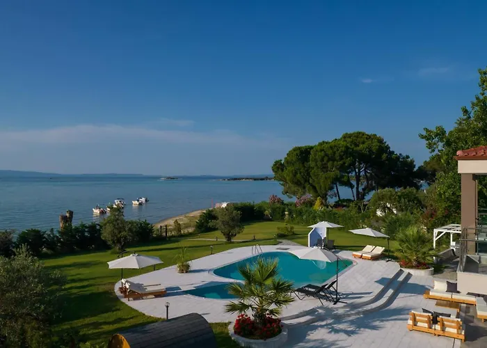 Chrisa 보우르보우로우